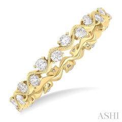 5/8 Ctw Curvy Zig-Zag Round Cut Diamond Eternity Wedding Band in 14K Yellow Gold