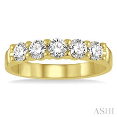 3/4 Ctw 5 Stone Round Cut Diamond Wedding Band in 14K Yellow Gold