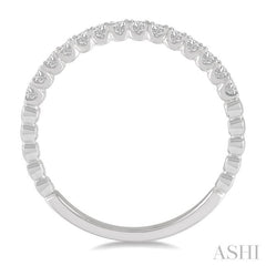 1/4 Ctw Lattice Round Cut Diamond Wedding Band in Platinum