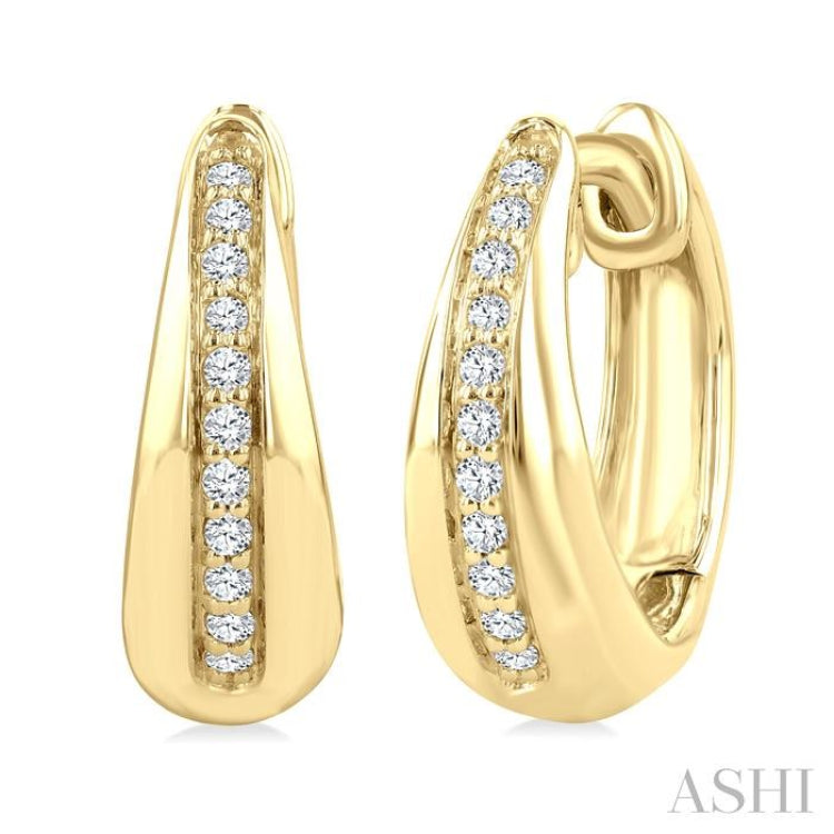 1/6 Ctw Round Cut Diamond Bold Hoop Fashion Earrings in 10K Yellow Gold
