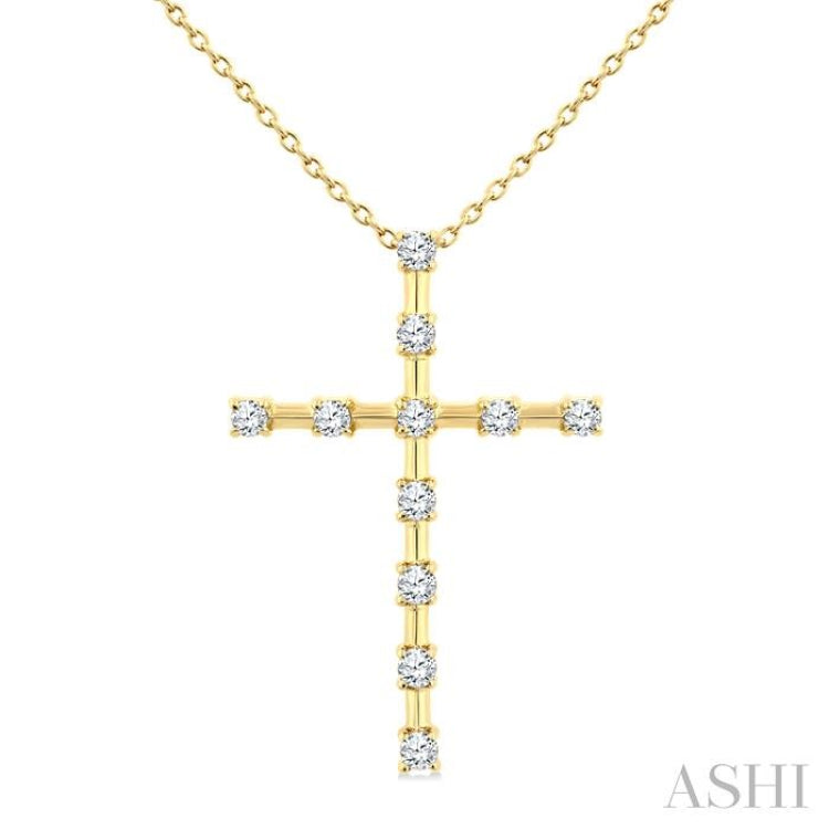 1/4 Ctw Round Cut Diamond Cross Pendant With Chain in 10K Yellow Gold