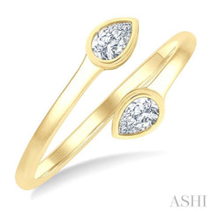 1/5 Ctw Split Single Coil Bezel Set Pear Cut Diamond Open Fashion Ring in 14K Yellow Gold