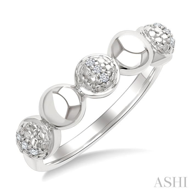 1/20 Ctw Bold Bead Design Round Cut Diamond Fashion Ring in Sterling Silver