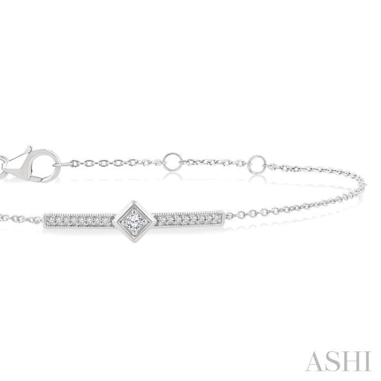 1/10 Ctw Round Cut Diamond Horizontal Bar Fashion Chain Bracelet in 10K White Gold