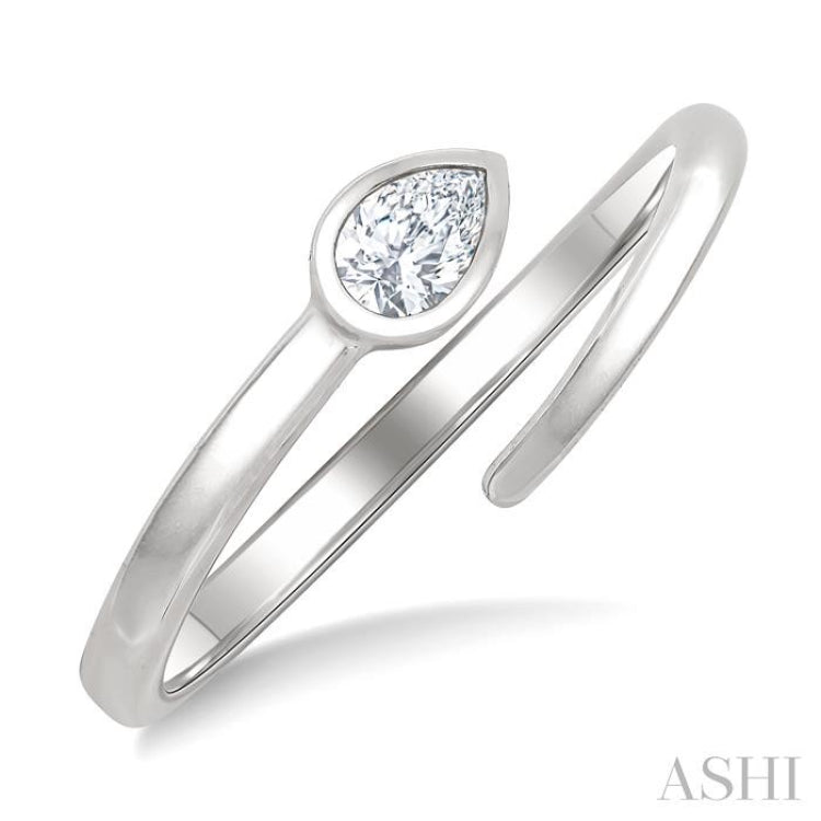 1/6 Ctw Bypass Bezel Set Pear Cut Diamond Open Fashion Ring in 14K White Gold