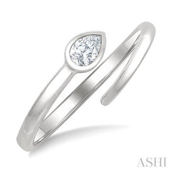 1/6 Ctw Bypass Bezel Set Pear Cut Diamond Open Fashion Ring in 14K White Gold