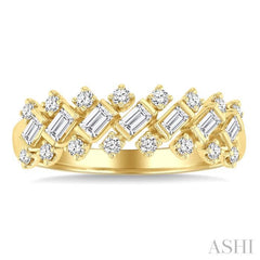 1/2 Ctw Scatter Baguette and Round Cut Diamond Fashion Band in 14K Yellow Gold