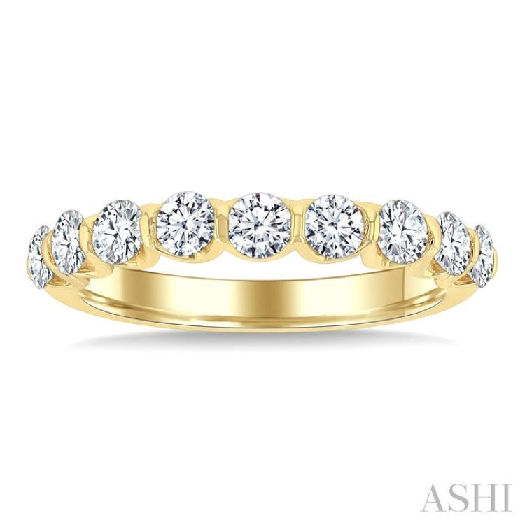 1 Ctw Wavy Channel Set 9-Stone Round Cut Diamond Fashion Band in 14K Yellow Gold