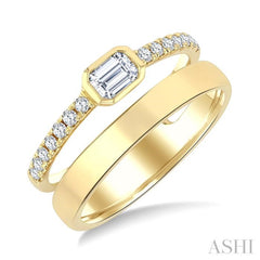 1/2 Ctw Split Twin Band Emerald and Round Cut Diamond Fashion Ring in 14K Yellow Gold