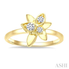 1/6 Ctw Starlit Petals Round Cut Diamond Fashion Ring in 10K Yellow Gold