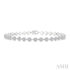 1 1/3 Ctw Cluster Round Cut Diamond Fashion Tennis Bracelet in 14K White Gold