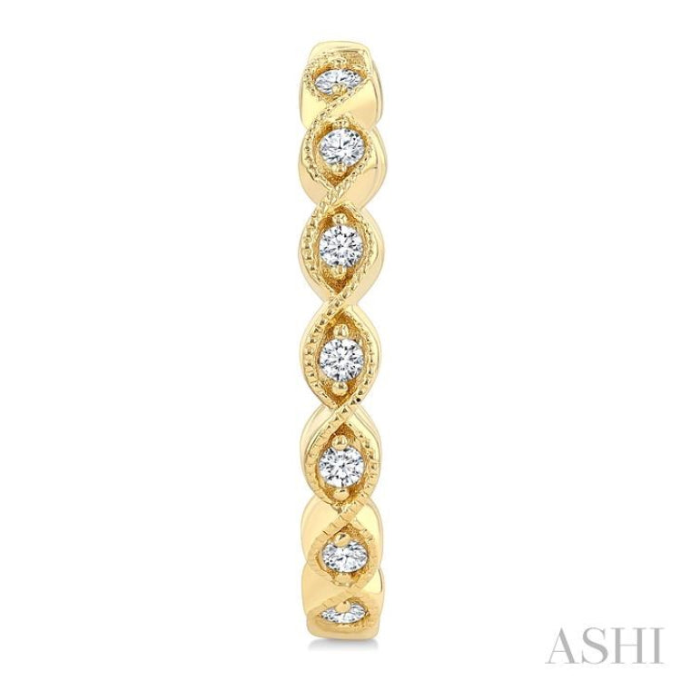 1/6 Ctw Twisted Pattern Round Cut Diamond Fashion Hoop Earring in 10K Yellow Gold