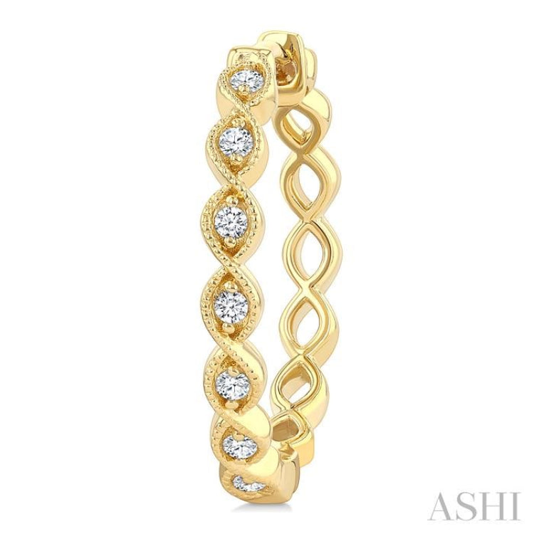 1/6 Ctw Twisted Pattern Round Cut Diamond Fashion Hoop Earring in 10K Yellow Gold