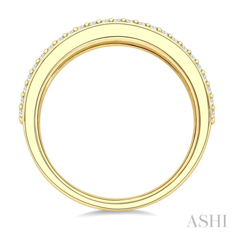 3/8 Ctw Twin Row 1.50MM Round Cut Emerald and Round Cut Diamond Border Precious Fashion Band in 14K Yellow Gold