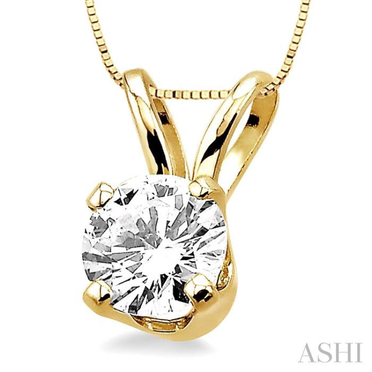 Round Cut Diamond Solitaire Pendant in 14K Yellow Gold with chain