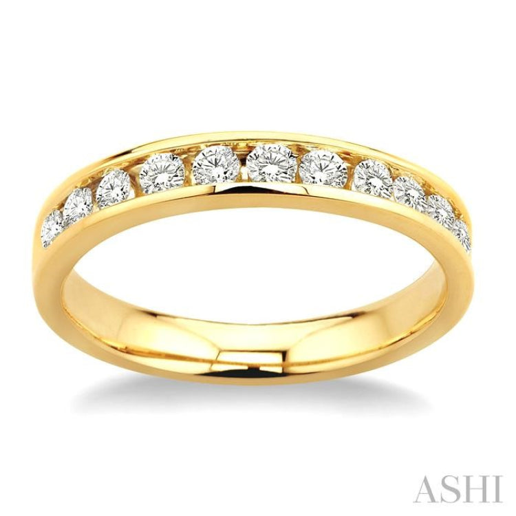 1/2 Ctw Round Cut Diamond Wedding Band in 14K Yellow Gold