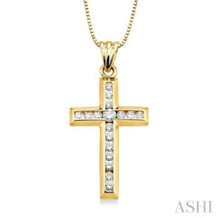 1/2 Ctw Round Cut Diamond Cross Pendant in 14K Yellow Gold with Chain