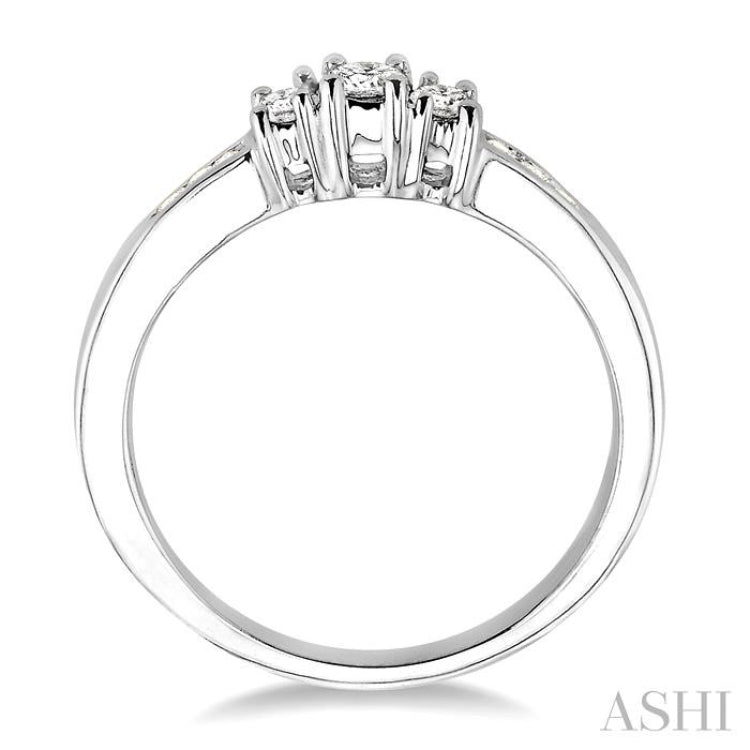 1/4 Ctw Nine Stone Round Cut Diamond Engagement Ring in 10K White Gold