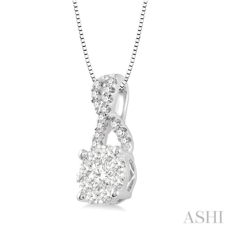 1/2 Ctw Lovebright Round Cut Diamond Pendant in 14K White Gold with Chain