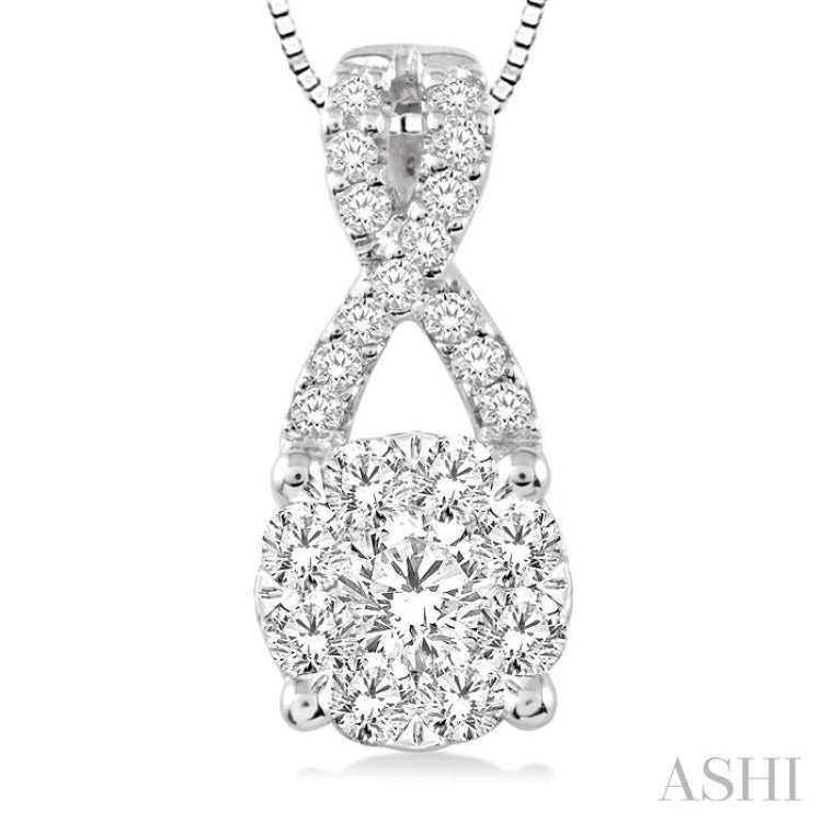 1/2 Ctw Lovebright Round Cut Diamond Pendant in 14K White Gold with Chain