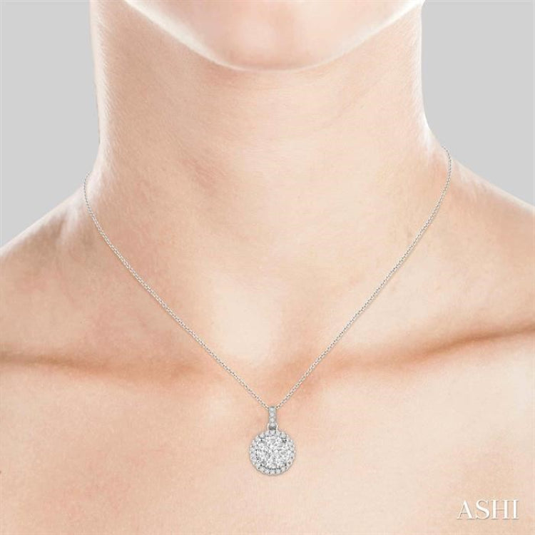 3/4 Ctw Lovebright Round Cut Diamond Pendant in 14K White Gold with Chain