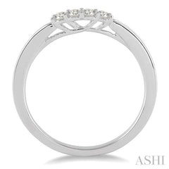 1/6 Ctw Round Cut Diamond Wedding Band in 14K White Gold