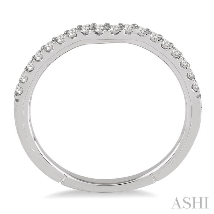 1/5 Ctw Round Cut Diamond Wedding Band in 14K White Gold