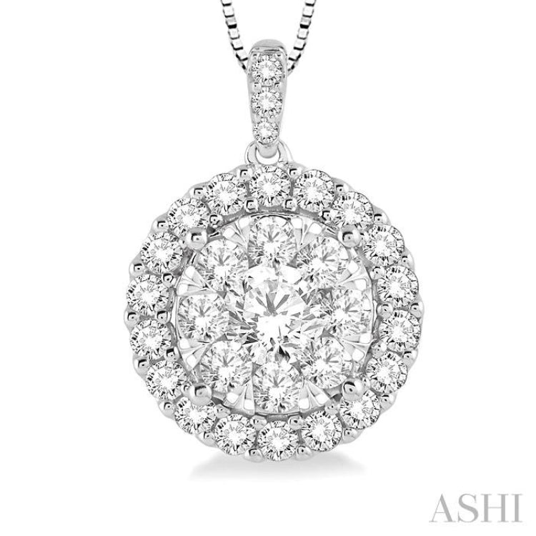 3/4 Ctw Round Cut Diamond Lovebright Pendant in 14K White Gold with Chain