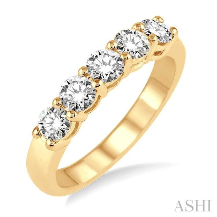 1 Ctw Round Cut Diamond Wedding Band in 14K Yellow Gold