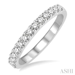 1/2 Ctw Round Cut Diamond Wedding Band in 14K White Gold