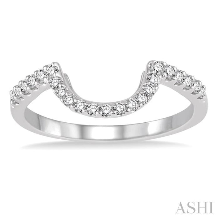 1/4 Ctw Round Cut Diamond Wedding Band in 14K White Gold