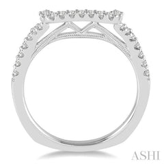 1/4 Ctw Round Cut Diamond Wedding Band in 14K White Gold