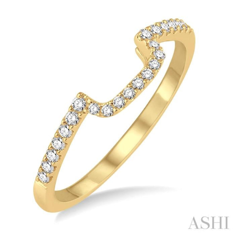 1/5 Ctw Round Cut Diamond Wedding Band in 14K Yellow Gold