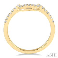 1/5 Ctw Round Cut Diamond Wedding Band in 14K Yellow Gold