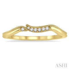 1/20 Ctw Round Cut Diamond Wedding Band in 14K Yellow Gold