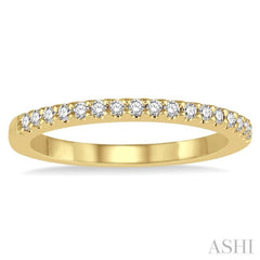 1/6 Ctw Round Cut Diamond Wedding Band in 14K Yellow Gold