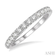 1/2 Ctw Round Cut Diamond Wedding Band in 14K White Gold