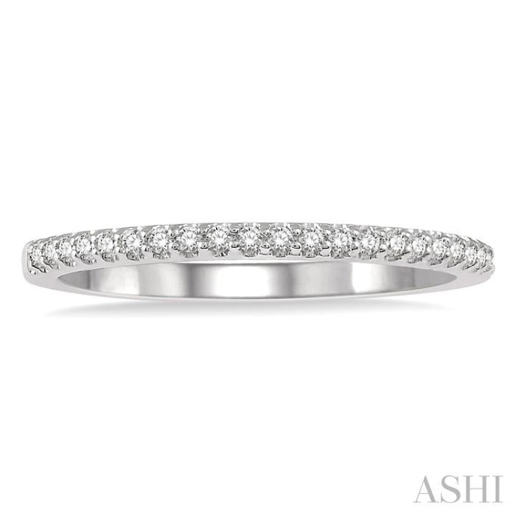 1/10 Ctw Round Cut Diamond Wedding Band in 14K white Gold