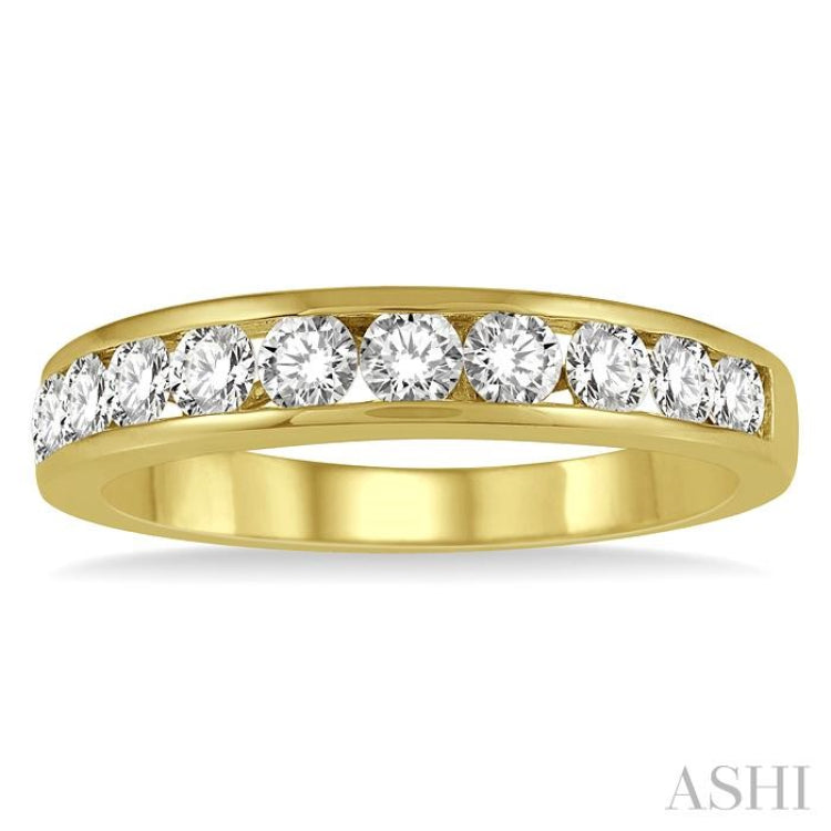 3/4 ctw Channel Set 11 Stone Round Cut Diamond Wedding Band in 14K Yellow Gold