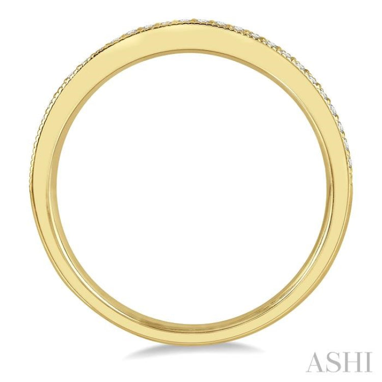 1/10 ctw Round Cut Diamond Wedding Band in 14K Yellow Gold