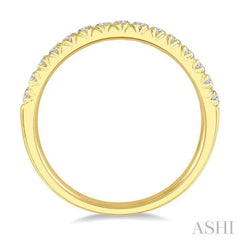 1/3 ctw 15Stones Round Cut Diamond Wedding Band in 14K Yellow Gold