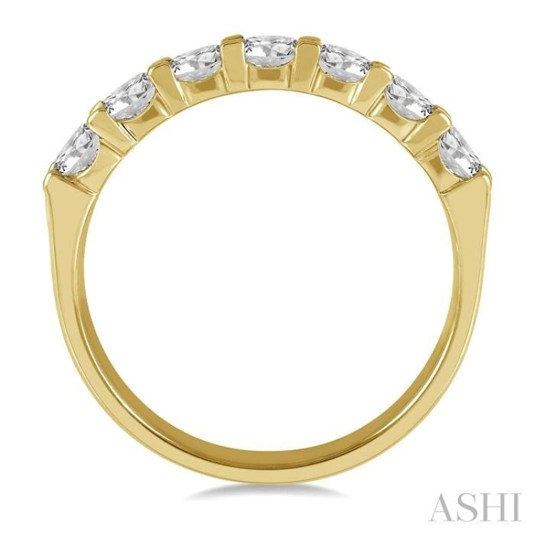 1 Ctw Round Cut 7 Stone Diamond Wedding Band in 14K Yellow Gold