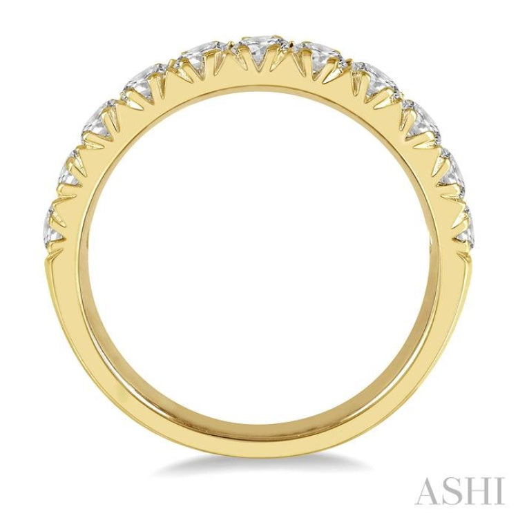 1 ctw 11 Stone Round Cut Diamond Wedding Band in 14K Yellow Gold