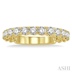 3/4 ctw Lattice Round Cut Diamond Wedding Band in 14K Yellow Gold