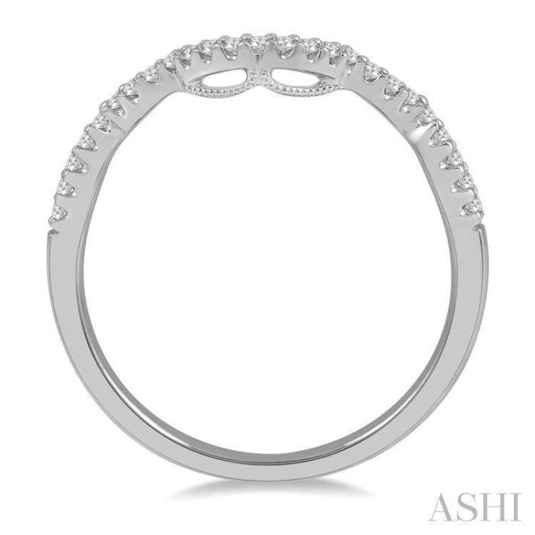 1/6 ctw Triple Arch Round Cut Diamond Wedding Band in 14K White Gold