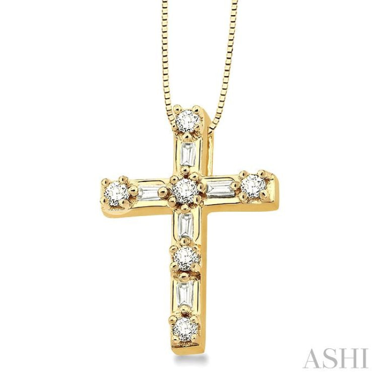 1/4 Ctw Diamond Cross Pendant in 14K Yellow Gold with chain