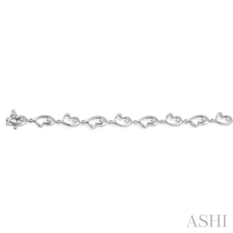 1/20 Ctw Heart Shape Single Cut Diamond Bracelet in Sterling Silver