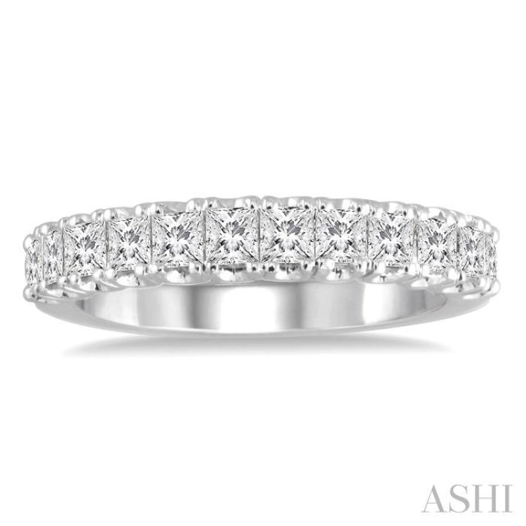 3/4 Ctw Round Cut Diamond Wedding Band in 14K White Gold