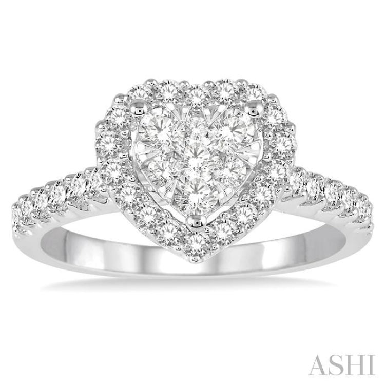 1/2 Ctw Round Cut Diamond Heart Shape Lovebright Ring in 14K White Gold