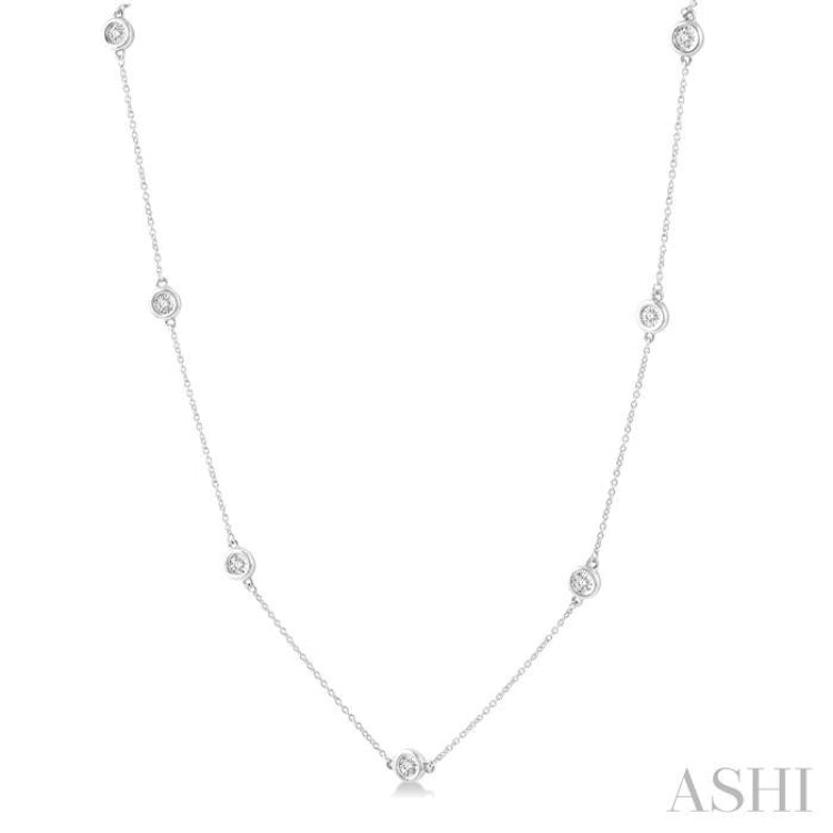 1/10 Ctw Round Cut Diamond Station Necklace in 10K White Gold